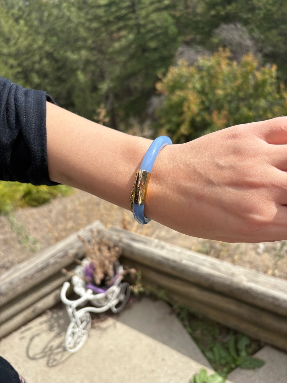 Blue Agate Art Glass  Chalcedony Hinged Ladies Bangle